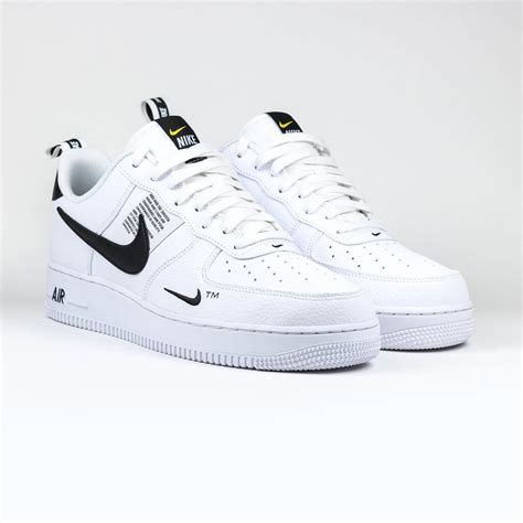 nike air force 1lv8 utility.